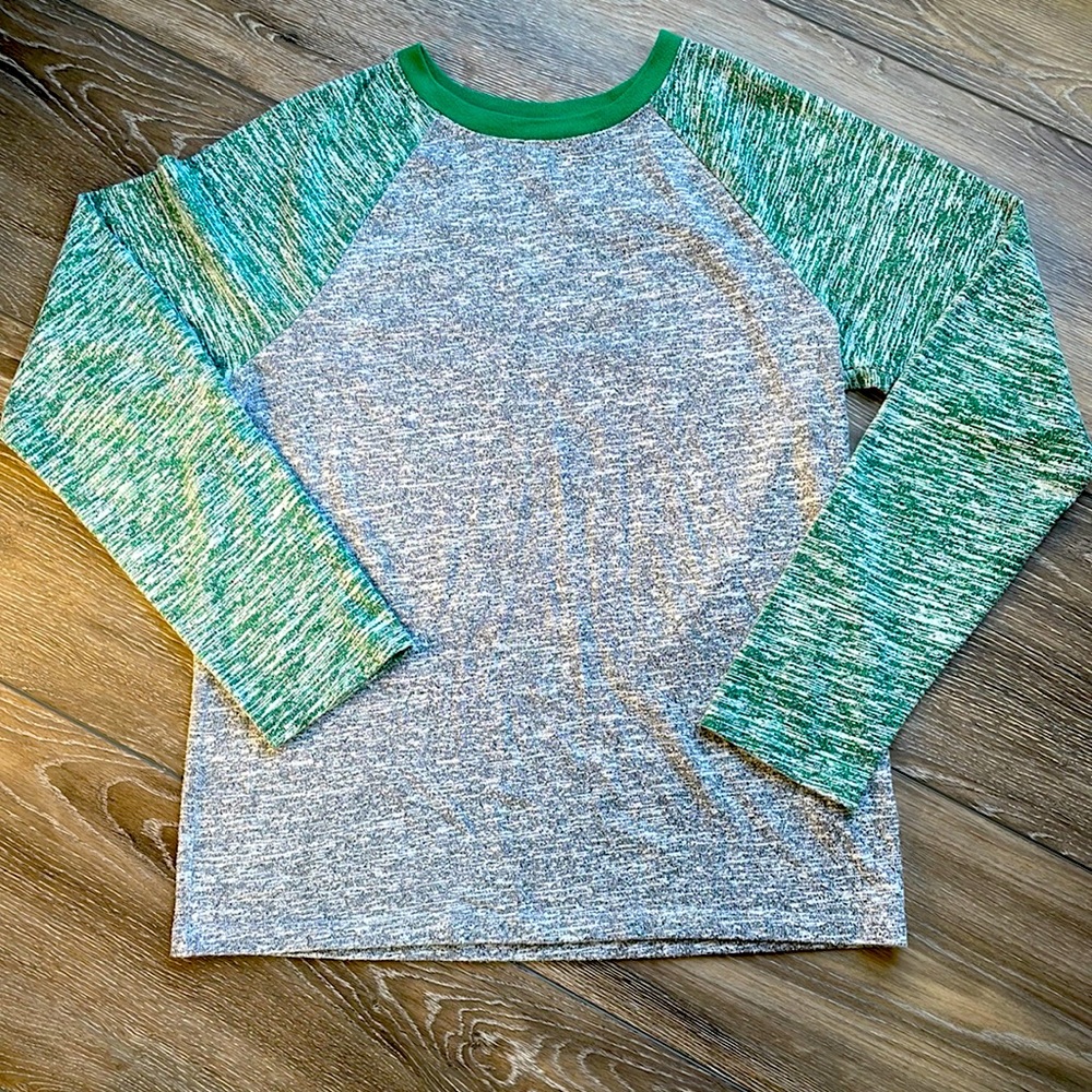⭐️4/$20⭐️ Cat & Jack long sleeve shirt